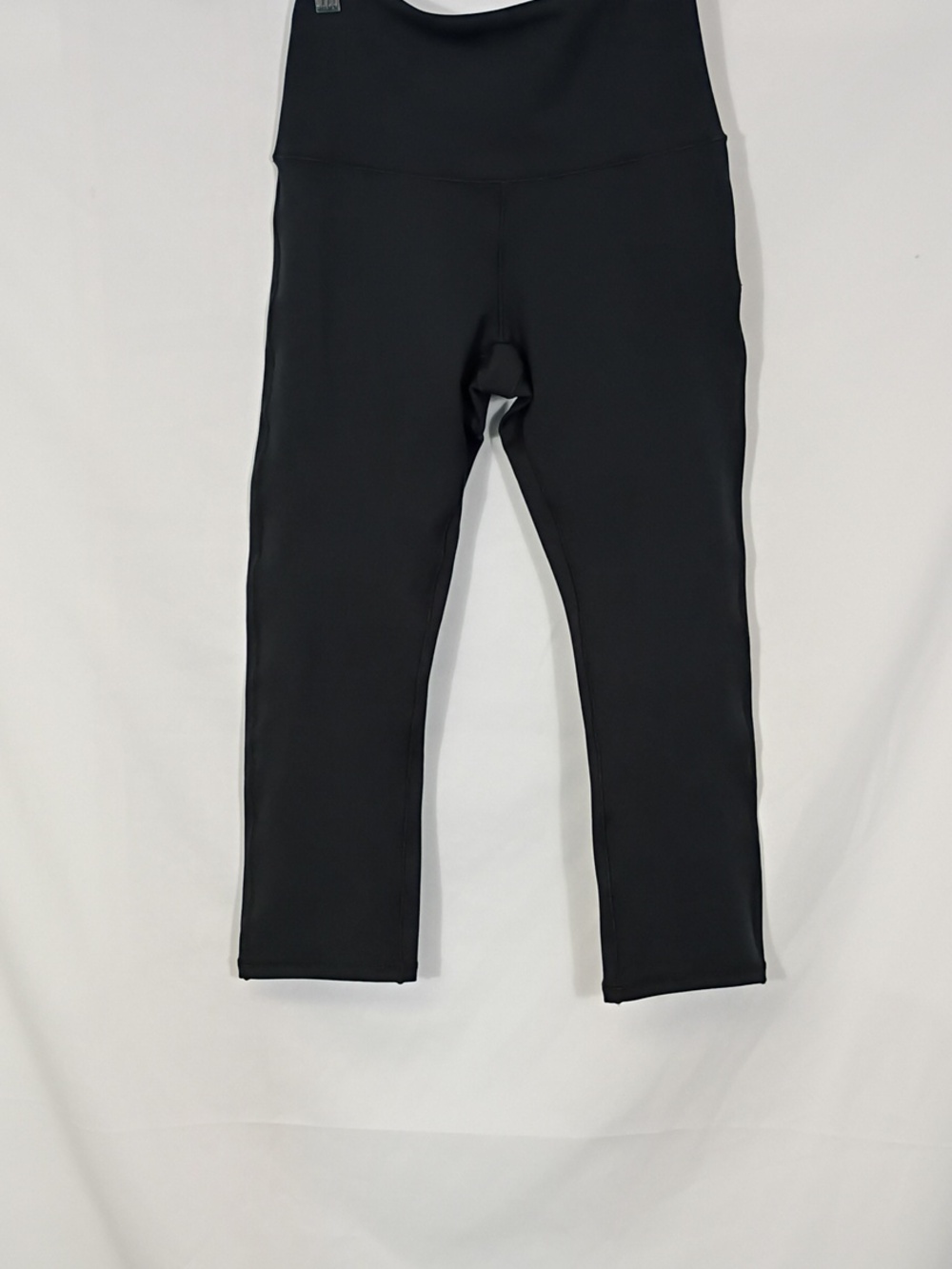 NWT Marika Shape Tek Tummy Control Black Capri Women's Sz Sm Workout Athleisure